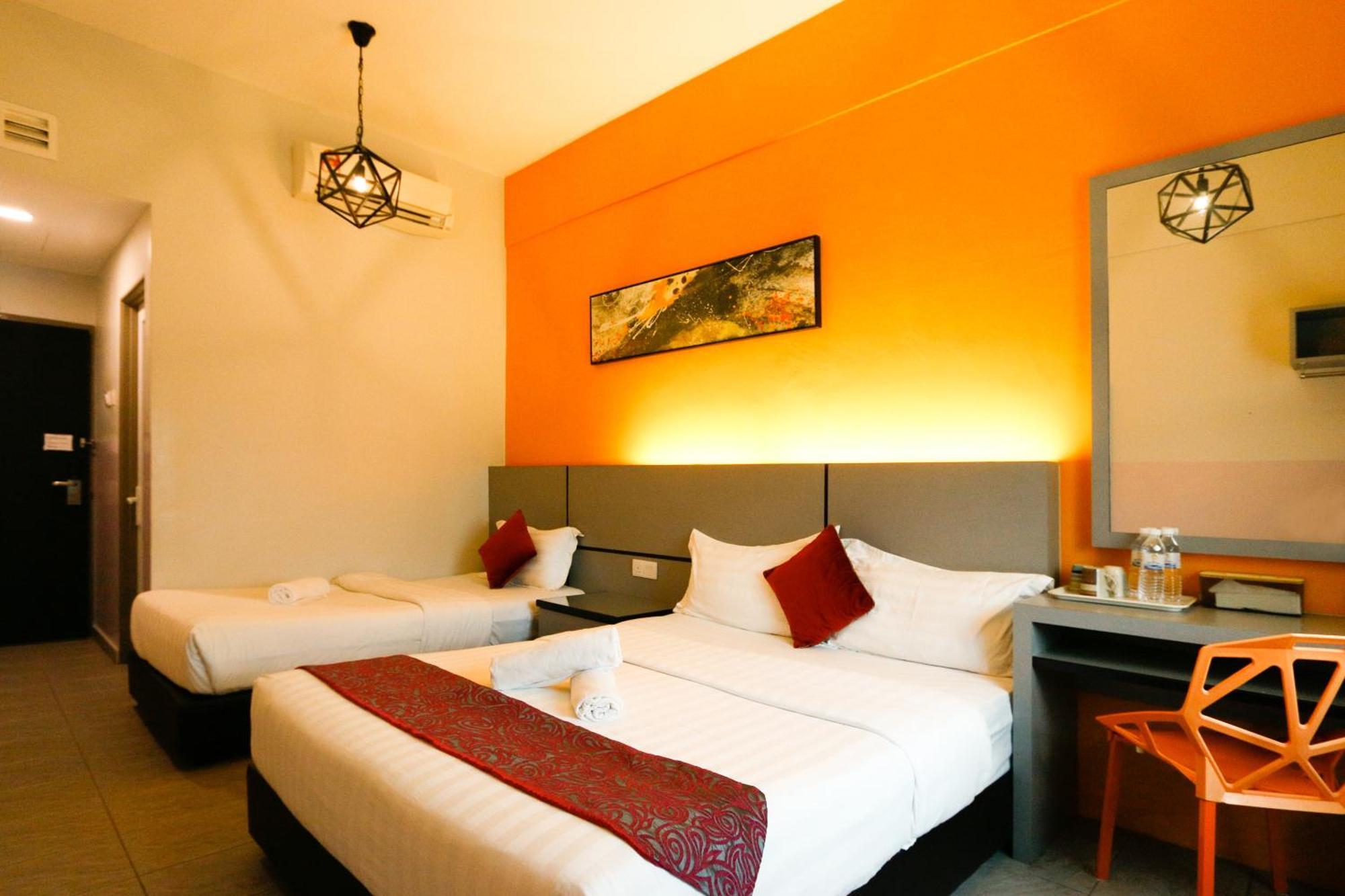 Travelland Hotel Ипох Екстериор снимка